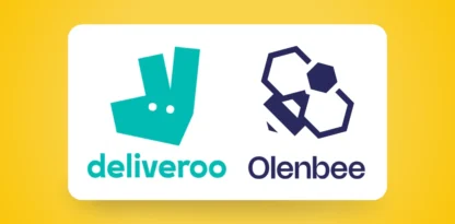Sur fond jaune, un encadré blanc avec les logos de Deliveroo et d'Olenbee.